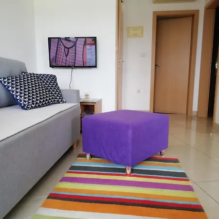 Karmen Apartment