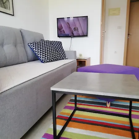 Karmen Apartment *