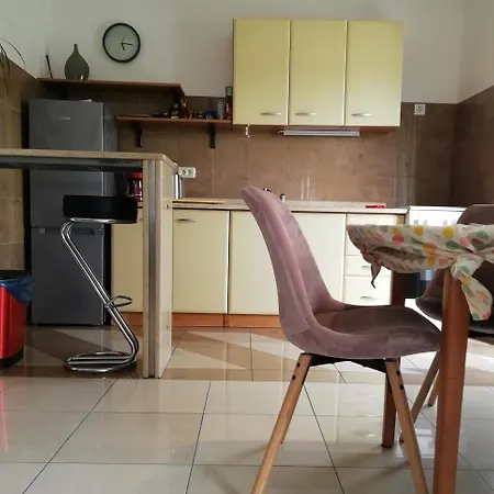 Karmen Apartment