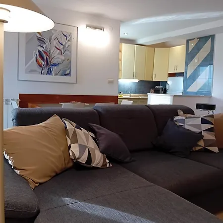 Karmen Apartment