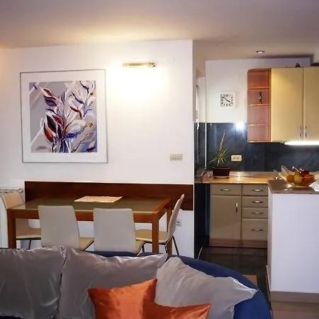 Apartment Karmen Pula
