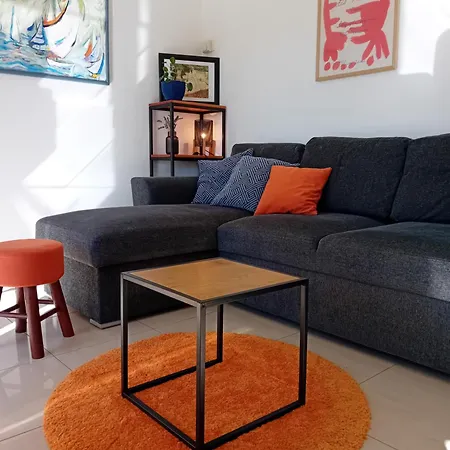 Karmen アパート プーラ